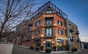 Hotel Address 9D
